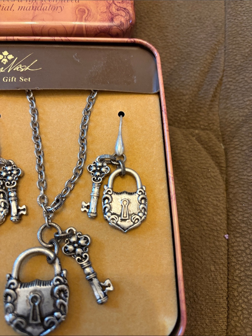 Patricia Nash Silver-Tone Padlock & Key Necklace and Earring Set 30 inch L - Picture 6 of 8